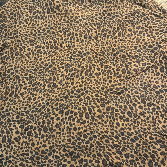 Draper’s & Damon’s animal print leopard button down top sheer silk vintage chic - Picture 7 of 11